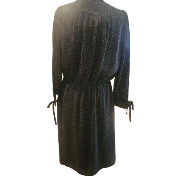 H&M Black Plunge Neck Bishop Sleeve Dress - Picture 4 of 9